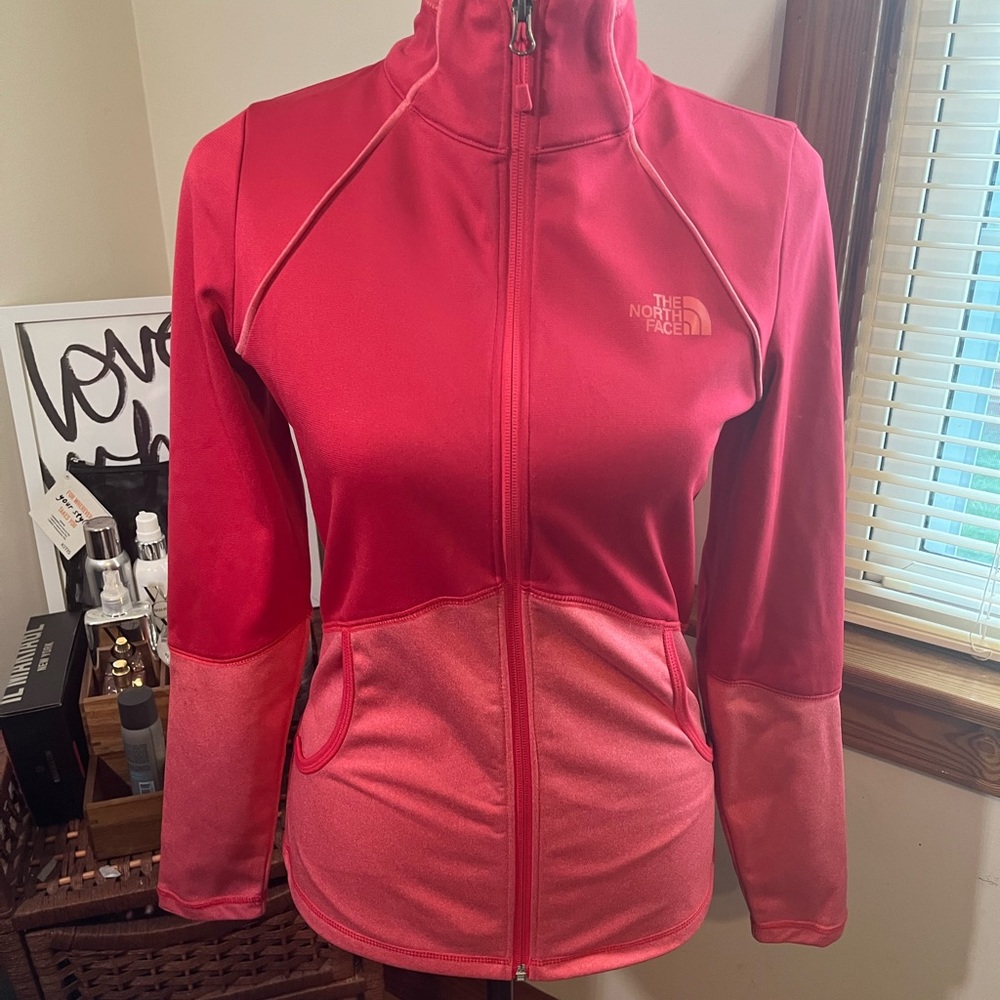 THE NORTH FACE